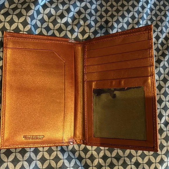 Genuine Leather wallet passport card holder in chocolate Brown - Picture 9 of 17